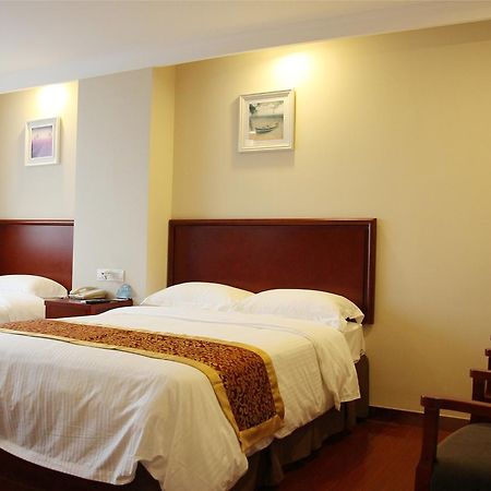 GreenTree Inn Beijing Fengtai Dacheng Road Huanleshuimofang Business Hotel Bagian luar foto