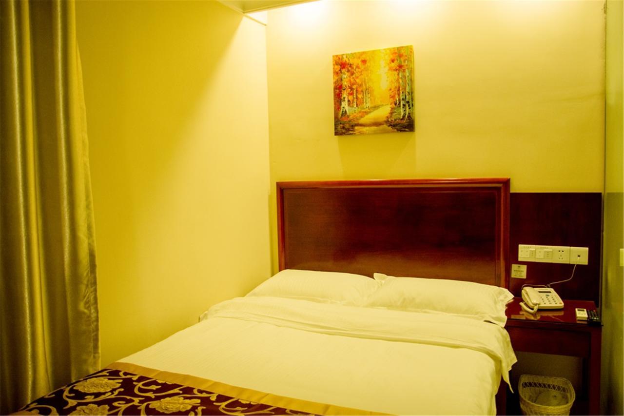 GreenTree Inn Beijing Fengtai Dacheng Road Huanleshuimofang Business Hotel Bagian luar foto