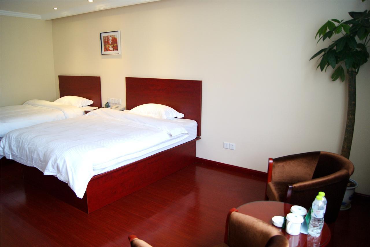 GreenTree Inn Beijing Fengtai Dacheng Road Huanleshuimofang Business Hotel Bagian luar foto