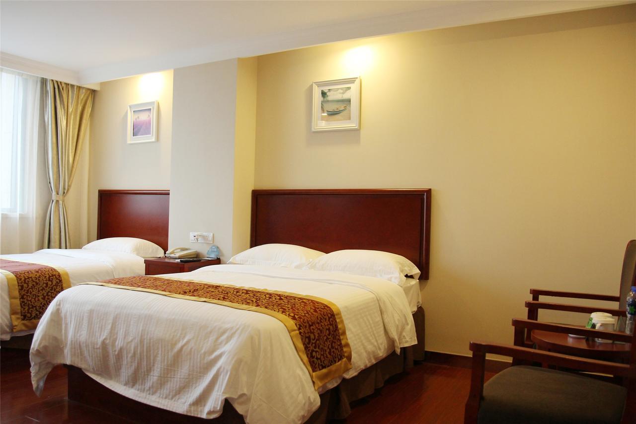 GreenTree Inn Beijing Fengtai Dacheng Road Huanleshuimofang Business Hotel Bagian luar foto