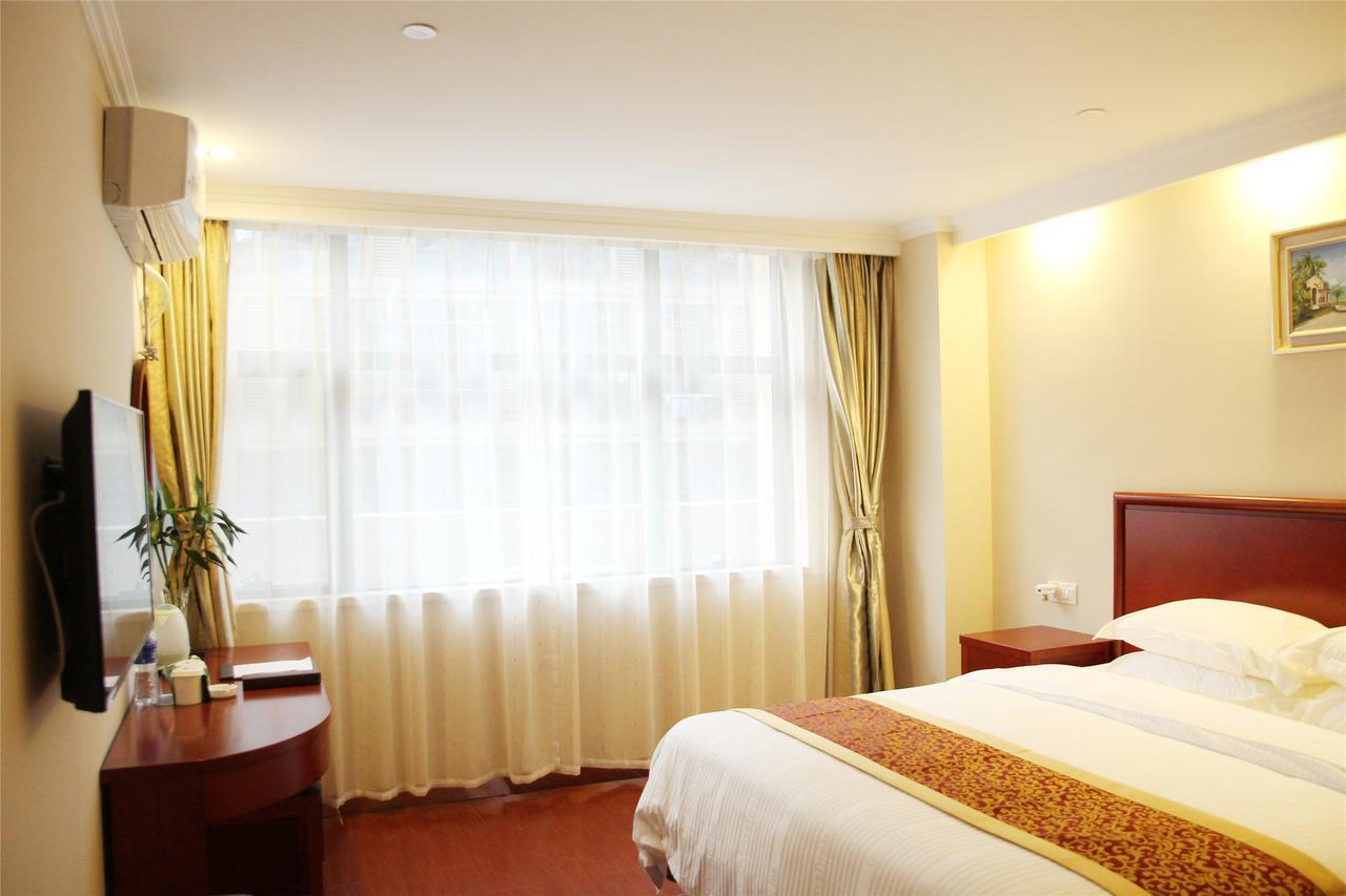 GreenTree Inn Beijing Fengtai Dacheng Road Huanleshuimofang Business Hotel Bagian luar foto