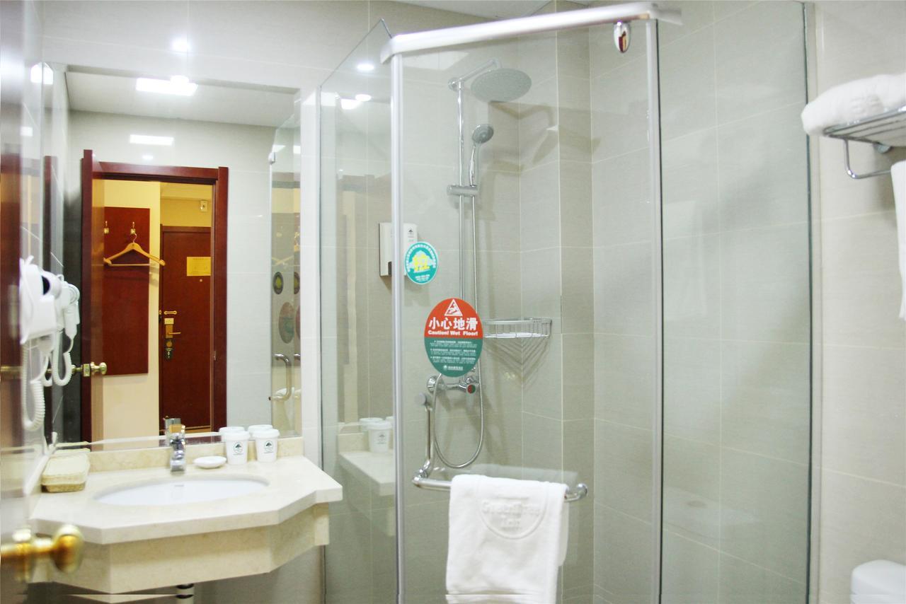 GreenTree Inn Beijing Fengtai Dacheng Road Huanleshuimofang Business Hotel Bagian luar foto