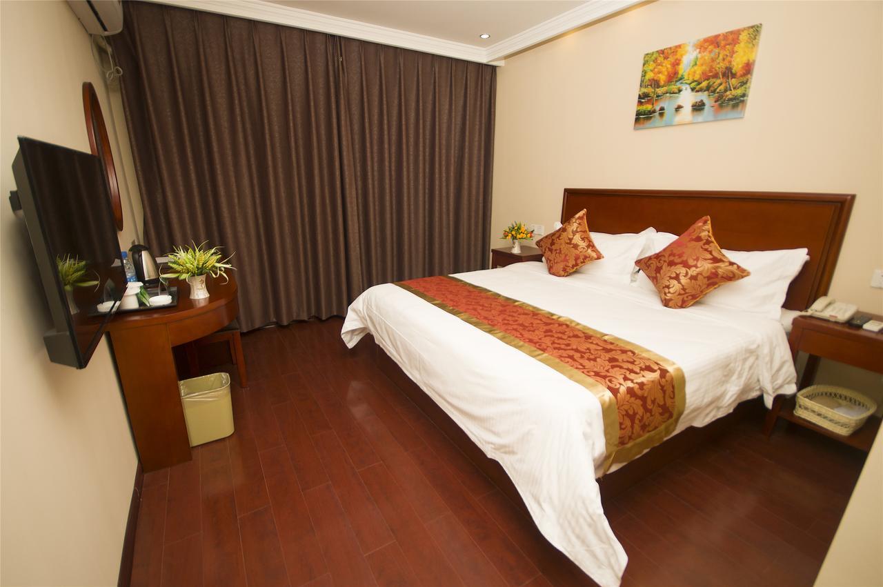 GreenTree Inn Beijing Fengtai Dacheng Road Huanleshuimofang Business Hotel Bagian luar foto