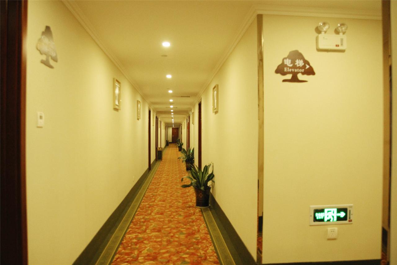 GreenTree Inn Beijing Fengtai Dacheng Road Huanleshuimofang Business Hotel Bagian luar foto