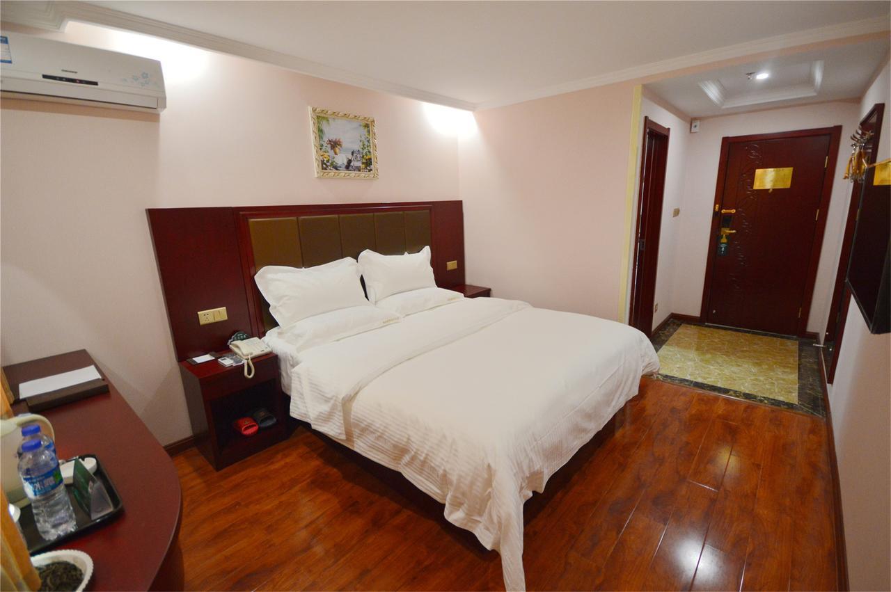 GreenTree Inn Beijing Fengtai Dacheng Road Huanleshuimofang Business Hotel Bagian luar foto
