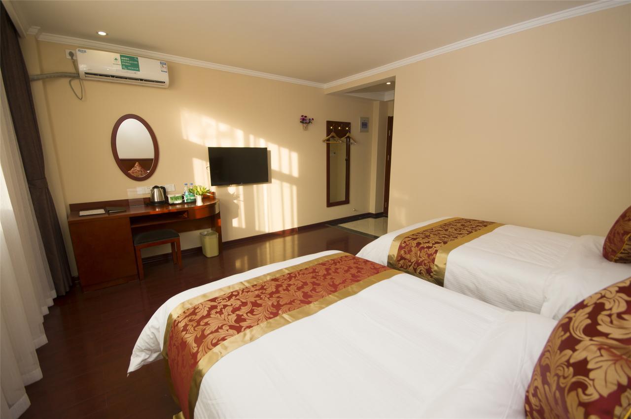 GreenTree Inn Beijing Fengtai Dacheng Road Huanleshuimofang Business Hotel Bagian luar foto