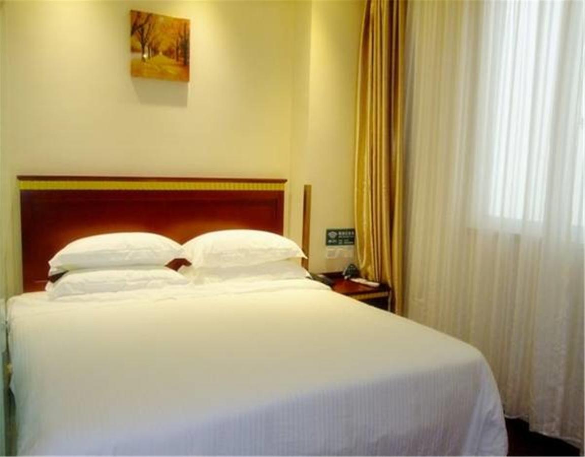 GreenTree Inn Beijing Fengtai Dacheng Road Huanleshuimofang Business Hotel Bagian luar foto